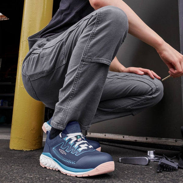 Chaussure de travail athlétique Keen Arvada pour femmes à cap de composite 1027682